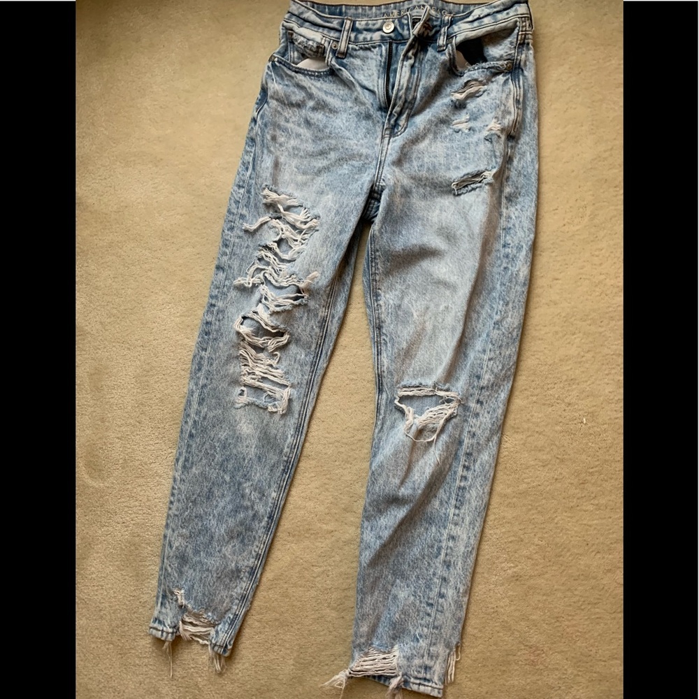American Eagle mom jeans